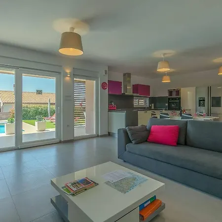 Σπίτι διακοπών 1972