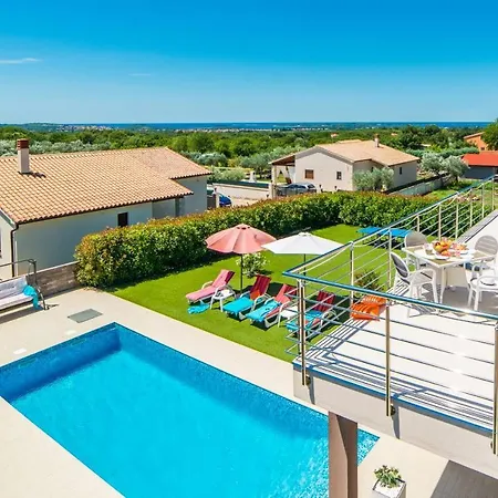 Casa vacanze 1972 *