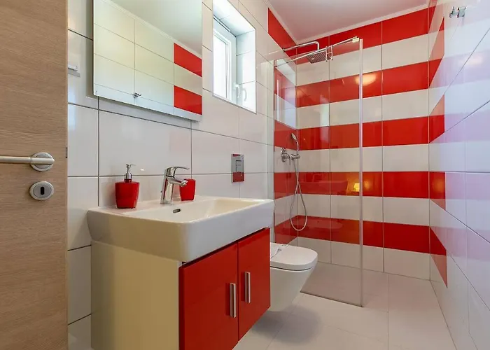 Σπίτι διακοπών 1972 *