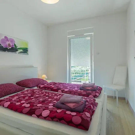 Semesterbostad 1972 *