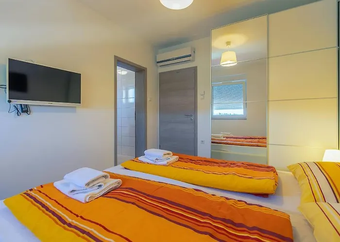 Ferienhaus 1972 Galižana